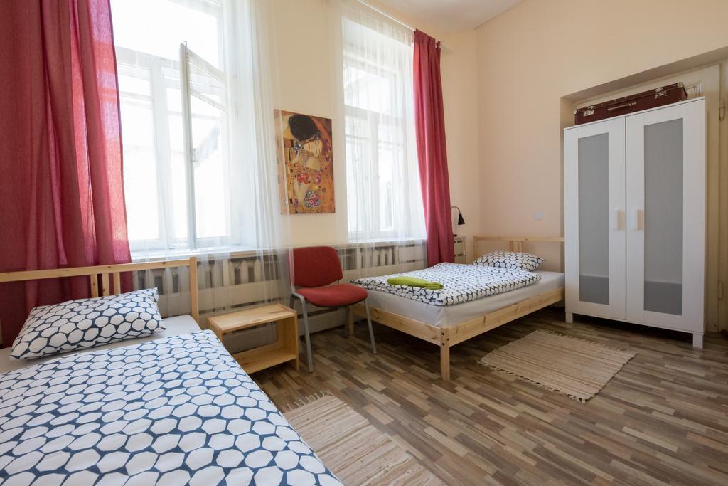 25 Hours Hostel Вільнюс Екстер'єр фото