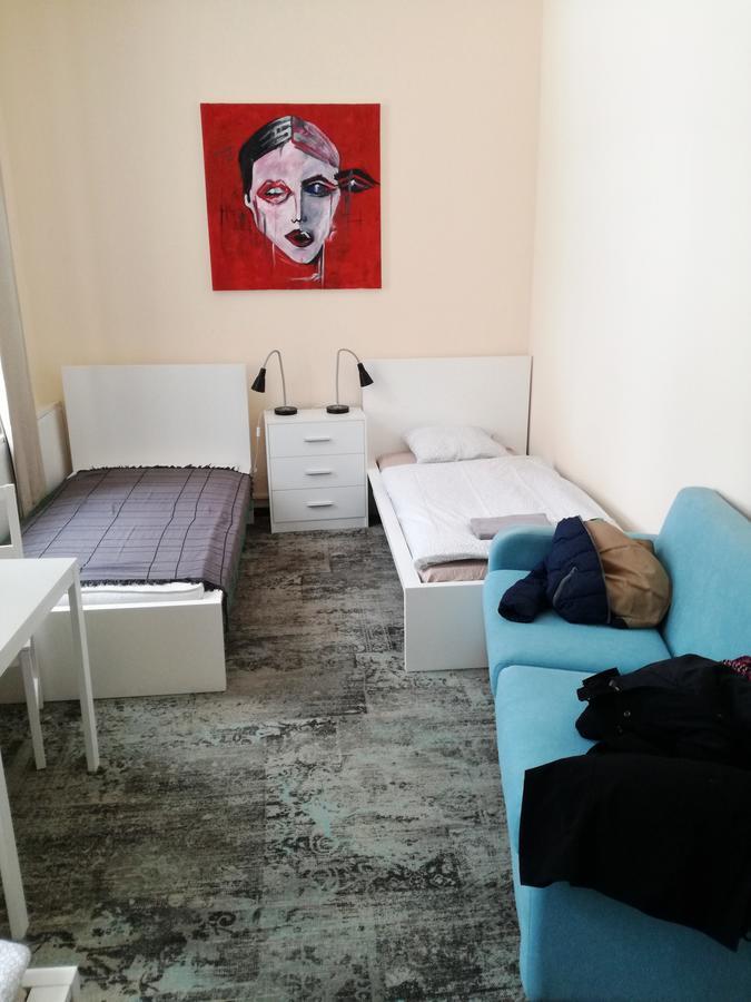 25 Hours Hostel Вільнюс Екстер'єр фото